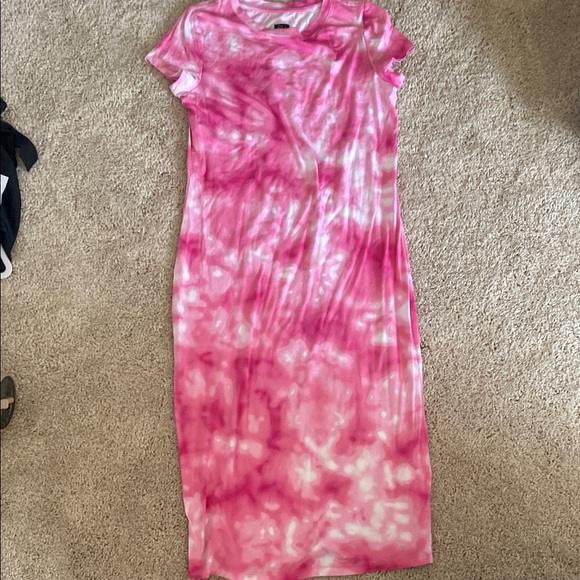 G.I.L.I. Dresses & Skirts - GILI Pink Tie-Dye Maxi Dress